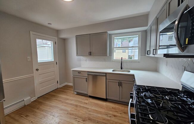 Newly Updated 3 bedroom 1 bath apartment in Sharpsburg!