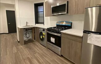 Studio, 1 bath, $3,300, Unit 4G