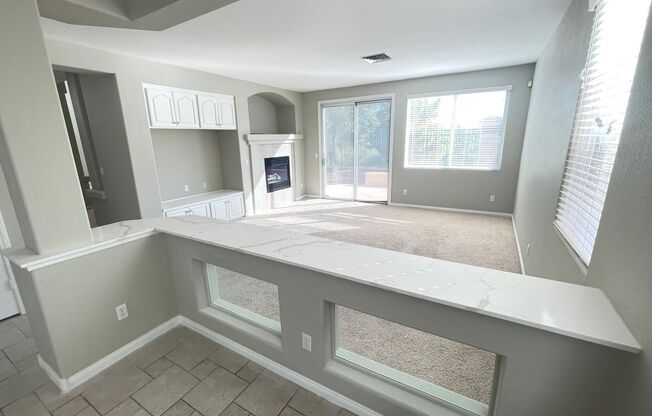 3 beds, 2.5 baths, $3,300