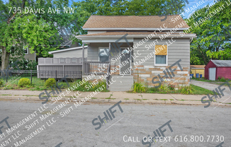 735 DAVIS AVE NW