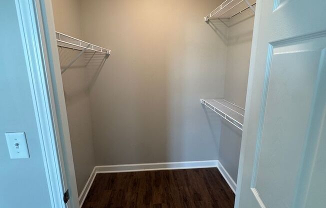 1 bed, 1 bath, 780 sqft, $795, Unit 258-B