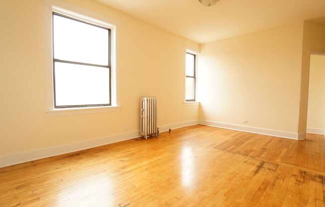 2 beds, 1 bath, 720 sqft, $1,795, Unit 1534-1G