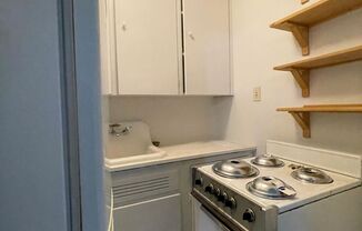 Studio, 1 bath, 450 sqft, $995, Unit 1