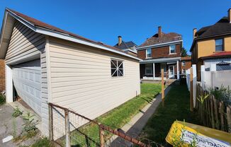 4 beds, 1 bath, $1,195