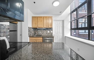 1 bed, 1 bath, 440 sqft, $2,100, Unit U106