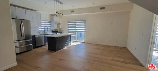 3 beds, 2 baths, 1,200 sqft, $3,500, Unit 3