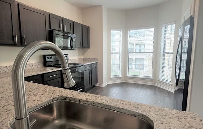 2 beds, 2 baths, 1,260 sqft, $1,715