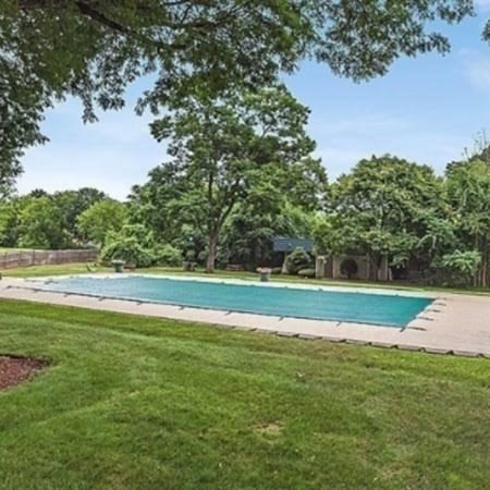 2 beds, 1 bath, 833 sqft, $2,680, Unit 239