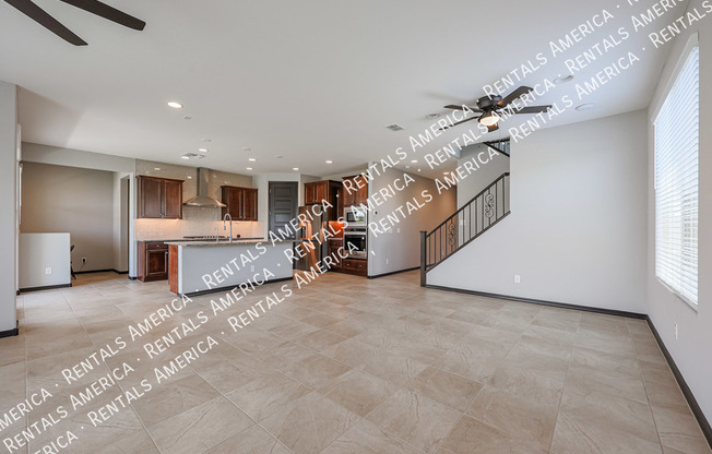 5610 N 90 DR