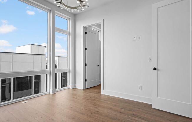 3 beds, 3.5 baths, $3,000, Unit Unit 12