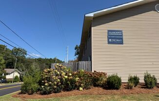 426 N. Donahue Dr. Unit 9