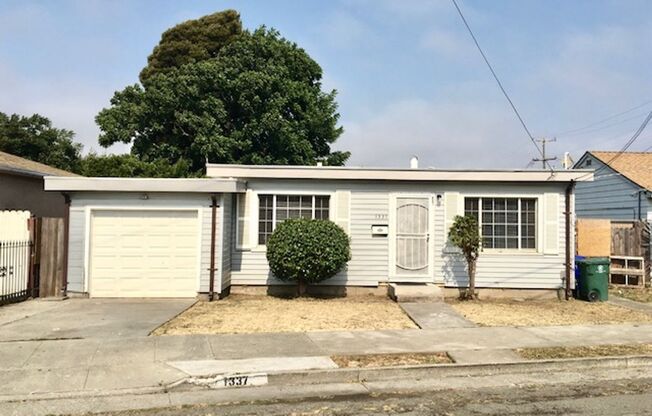 Great 3 bed 1.5 bath House with Garage in Richmond -- COMING SOON !!!