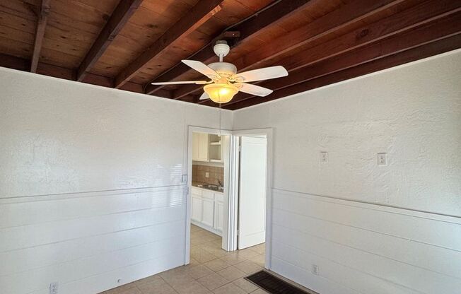 2 beds, 1 bath, $2,850