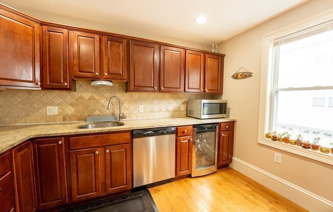 15 DOWNER CT