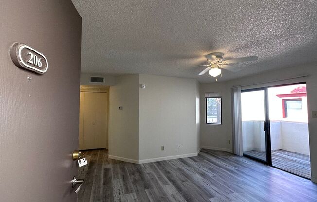 1 bed, 1 bath, 633 sqft, $1,440, Unit 206