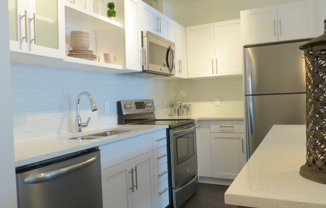 2 beds, 2 baths, 1,037 sqft, $2,595, Unit 416