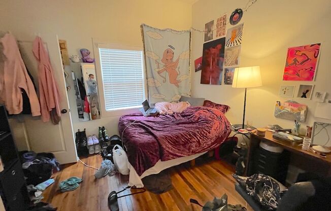 2 BED | 2 BATH | DIXON PARK