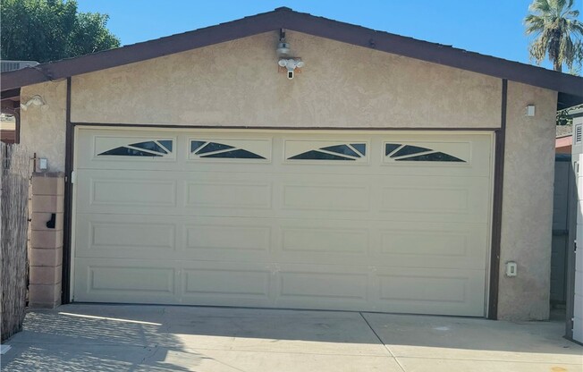 4 beds, 2 baths, 1,550 sqft, $4,750