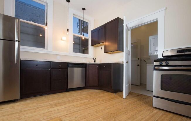 South Van Ness Avenue - 453-455