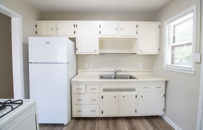 1804 Sunrise Dr.