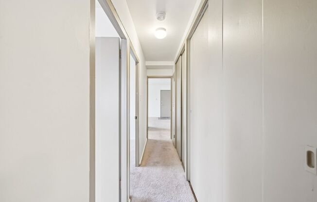 2 beds, 1 bath, 610 sqft, $850, Unit 195-03