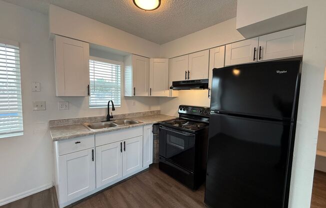 Studio, 1 bath, 404 sqft, $750, Unit Unit 7