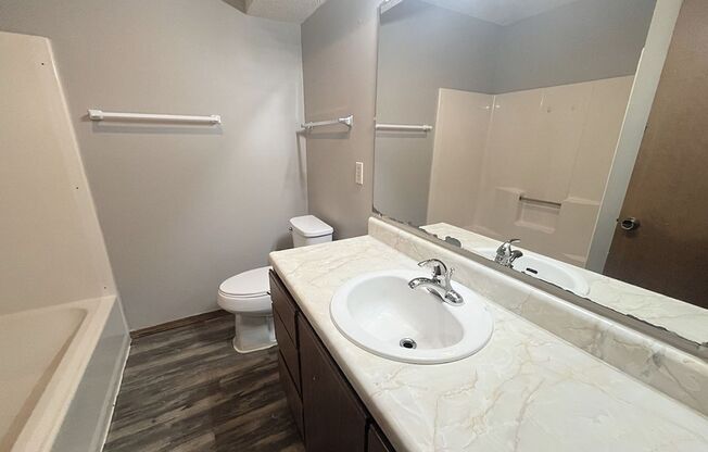 2 beds, 1 bath, $795, Unit 720 S Kimbrough Ave  #5