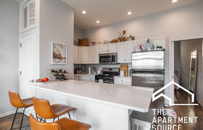1131 W Madison St, Chicago IL 3F