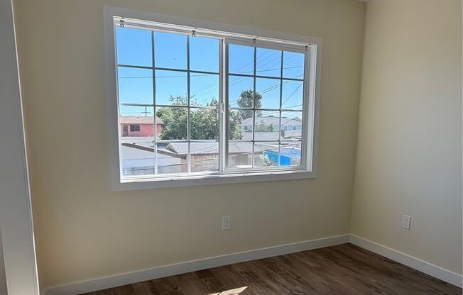 2 beds, 1 bath, 700 sqft, $2,295, Unit H1