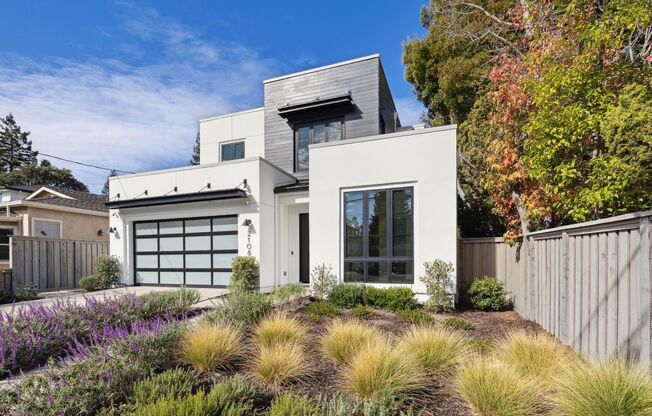 Luxurious Modern Single Family Home Available in West Menlo Park Available Now!