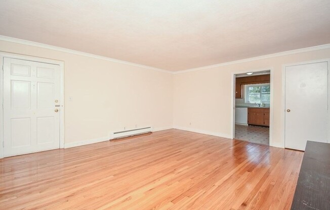 129 EMERSON GDNS RD