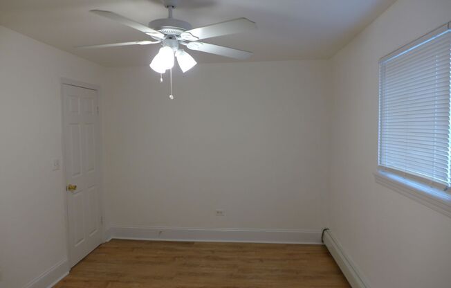 2 beds, 1 bath, 900 sqft, $1,795, Unit 1B