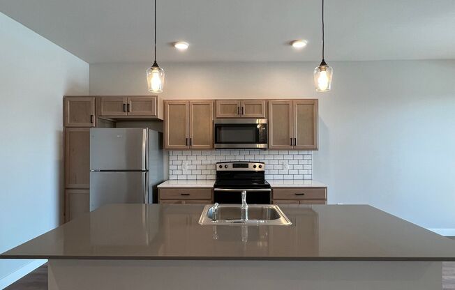 1 bed, 1 bath, 725 sqft, $1,675, Unit WR 305-229