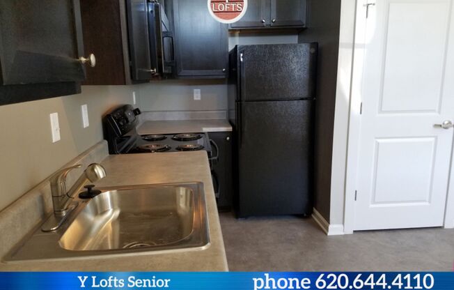 2 beds, 1 bath, 808 sqft, $1,140, Unit 001