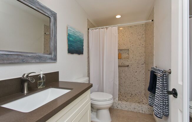 Studio, 1 bath, $2,300, Unit Unit 3