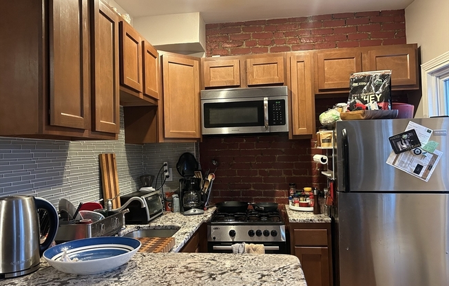 14 EVERGREEN SQ