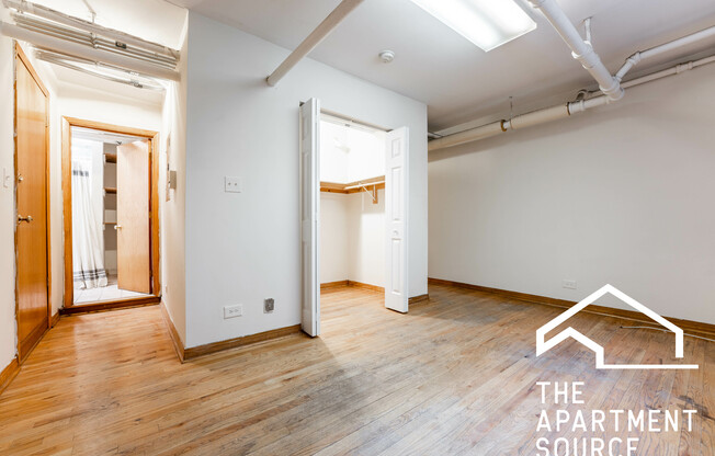 2890 N Clark St, Chicago IL 1