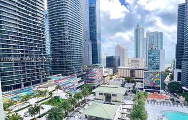 2 beds, 2 baths, 1,096 sqft, $4,550, Unit 999 SW 1st Ave # 1807
