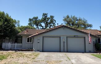 2 bedroom 1.5 bathroom Single Level Duplex located in the Wikiup Area of Santa Rosa