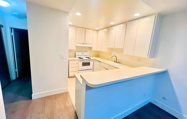 1 bed, 1 bath, 908 sqft, $2,350, Unit 508