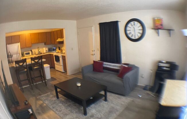 1 bed, 1 bath, $1,400, Unit Unit #17