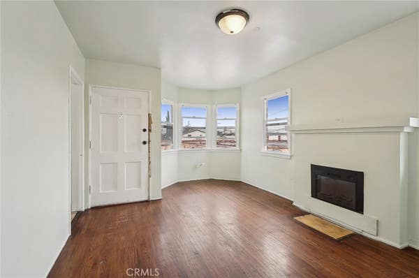 122 W 110 ST