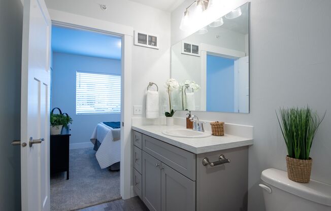 2 beds, 2 baths, 996 sqft, $1,975, Unit 5290 Fallon- 201