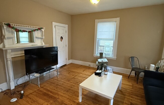 10 ELDORA ST