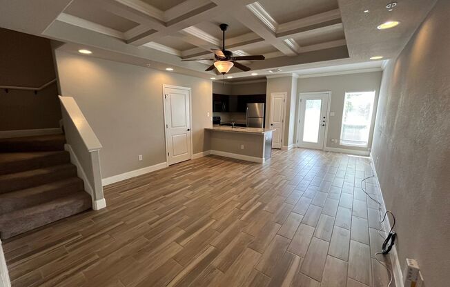 Beatutiful 3 BR / 2.5 Bath Unit in Northeast ISD