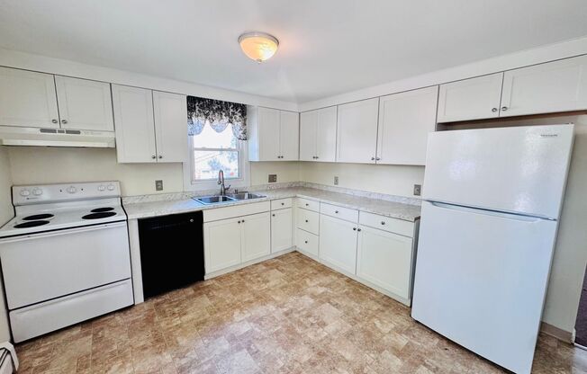 Newly Renovated Year-Round Apartments – Steps from the Beach in Hampton, NH