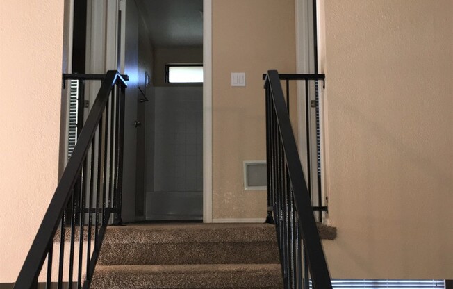 3 beds, 2 baths, $1,895, Unit Unit# 143