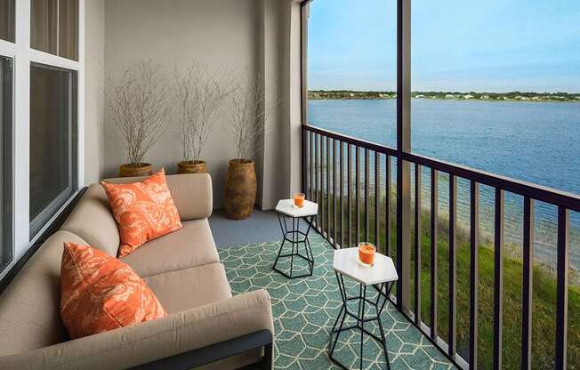 Apartments near Dr. Phillips neighborhood | Orlando, FL | Lake Vue patio