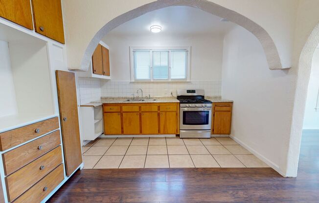1 bed, 1 bath, $2,295, Unit 1702