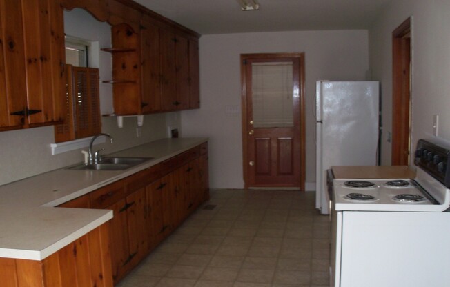 Three bedroom brick ranch with new carpet!